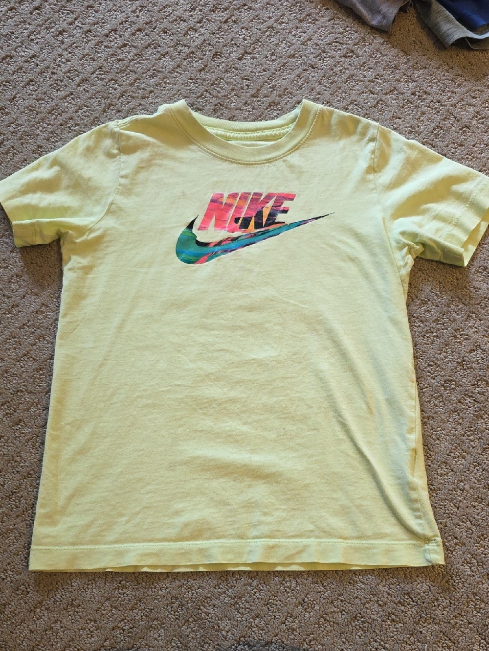 Nike Light Yellow Tee with Multicolor Gradient Swoosh Boys M
